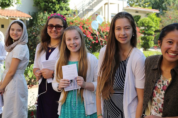 Decor Carmeli Highschool Girls