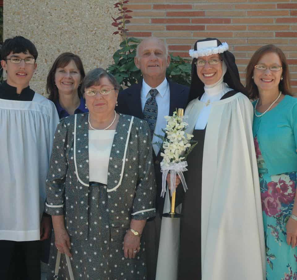 Sr. Maria Goretti and her family during final professions