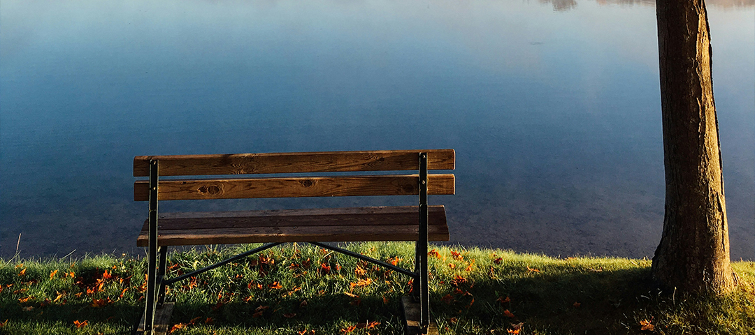 Sounding Solitude and Silent Music