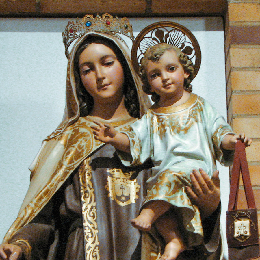 Statue of Mary holding the infant Jesus.