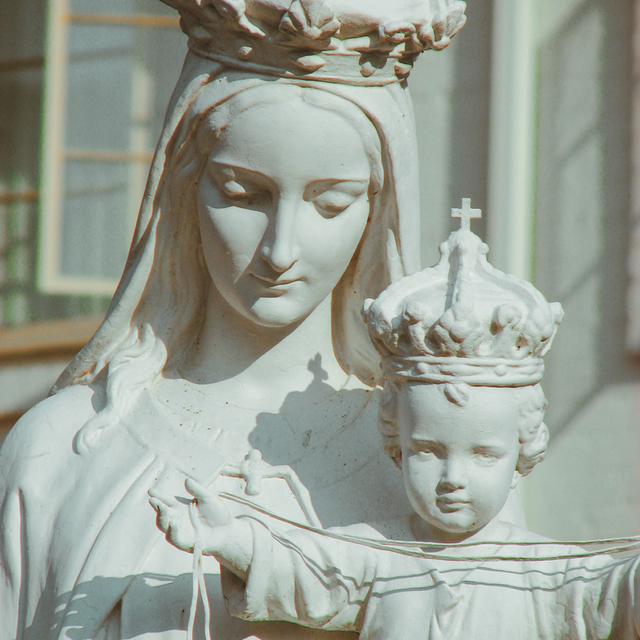 Statue of Mary holding the infant Jesus.